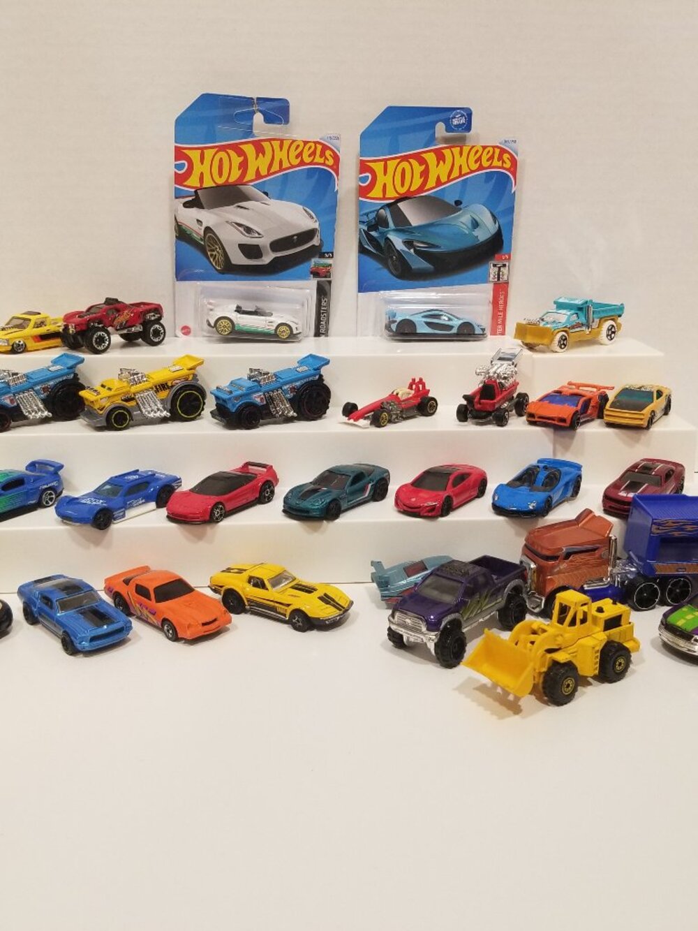 Hot Wheels Lot, lot of 29, EUC - Picture 10 of 12